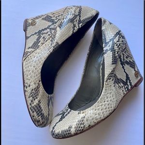 Tory Burch Snakeskin Wedges Size 8 EUC